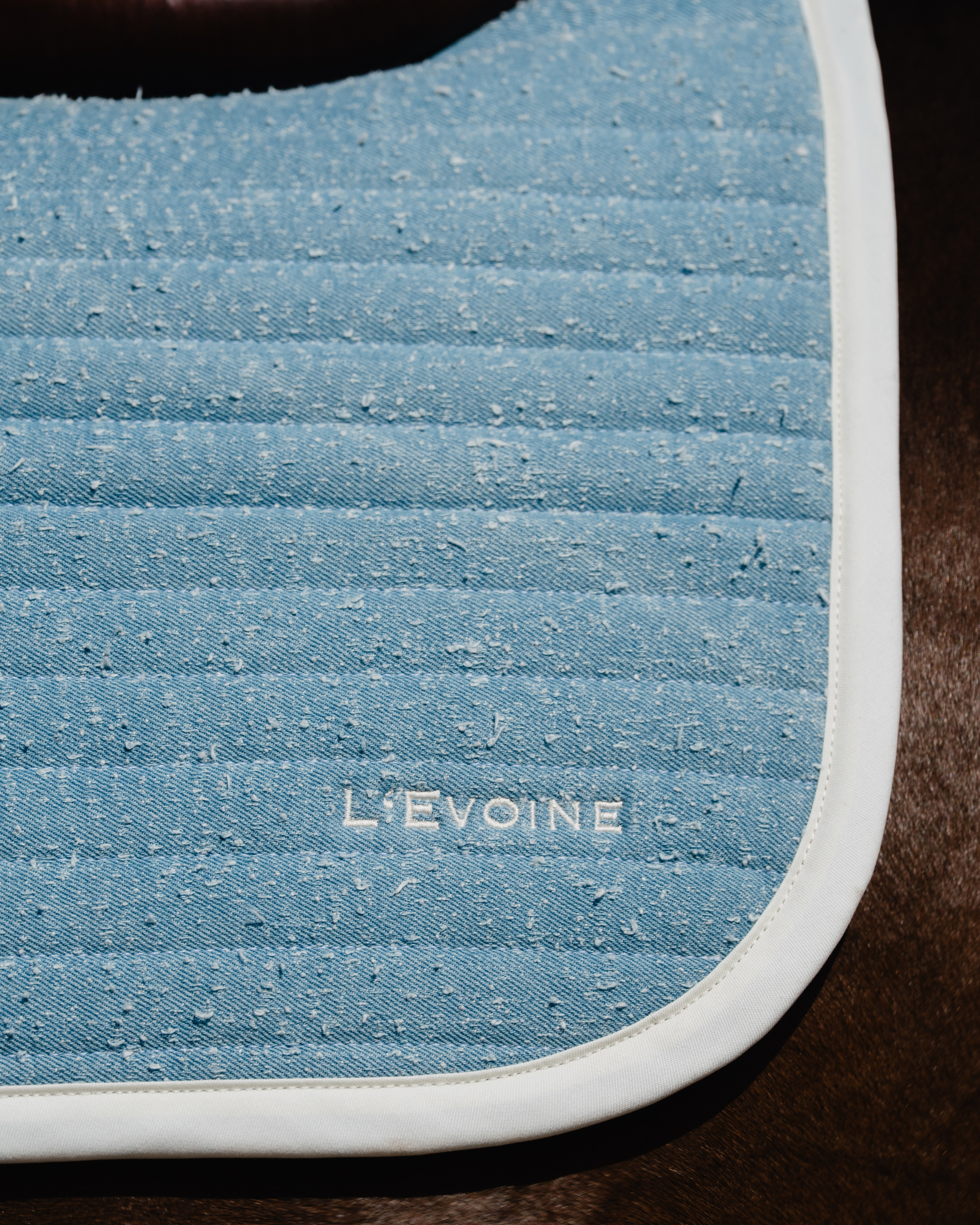 Jumping saddle pad double padding